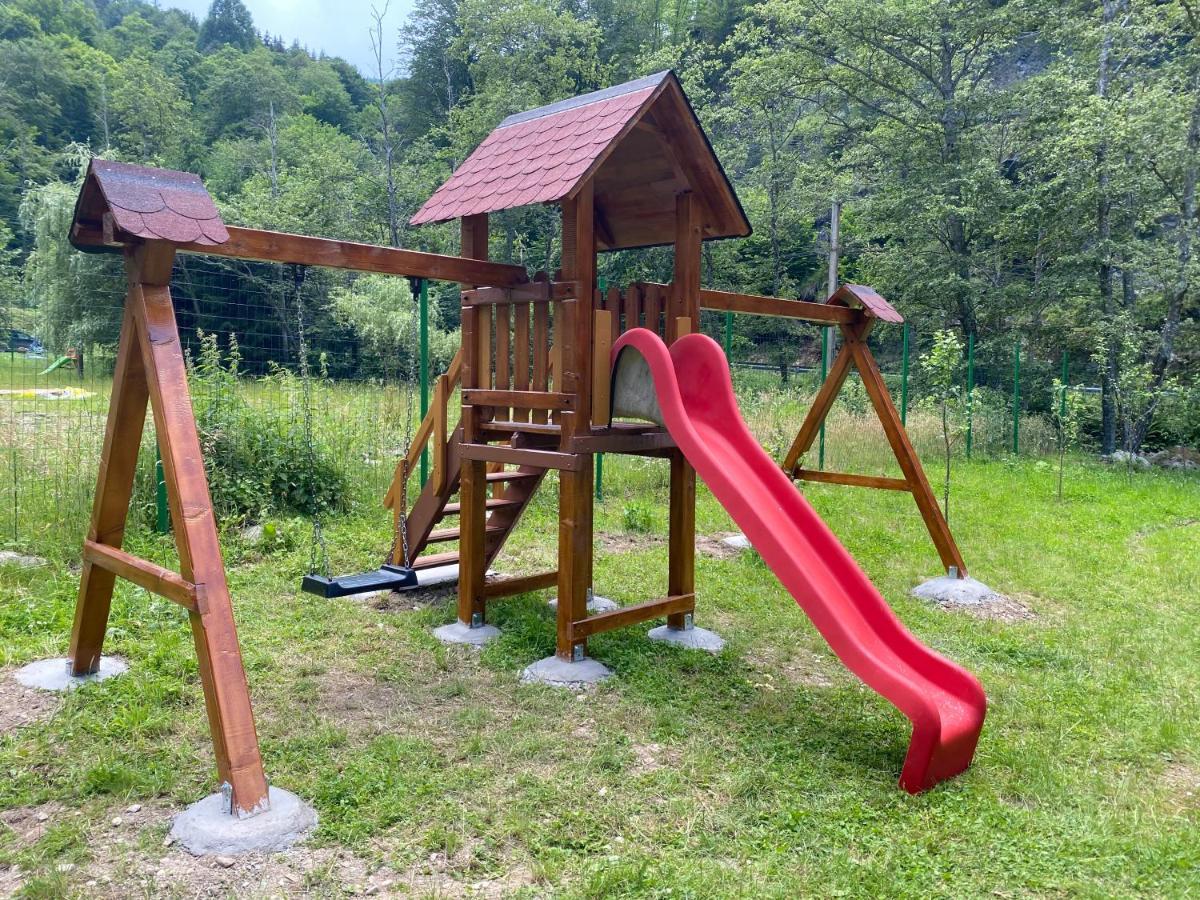Vila Casuta Din Poiana Rau Sadului Exteriér fotografie